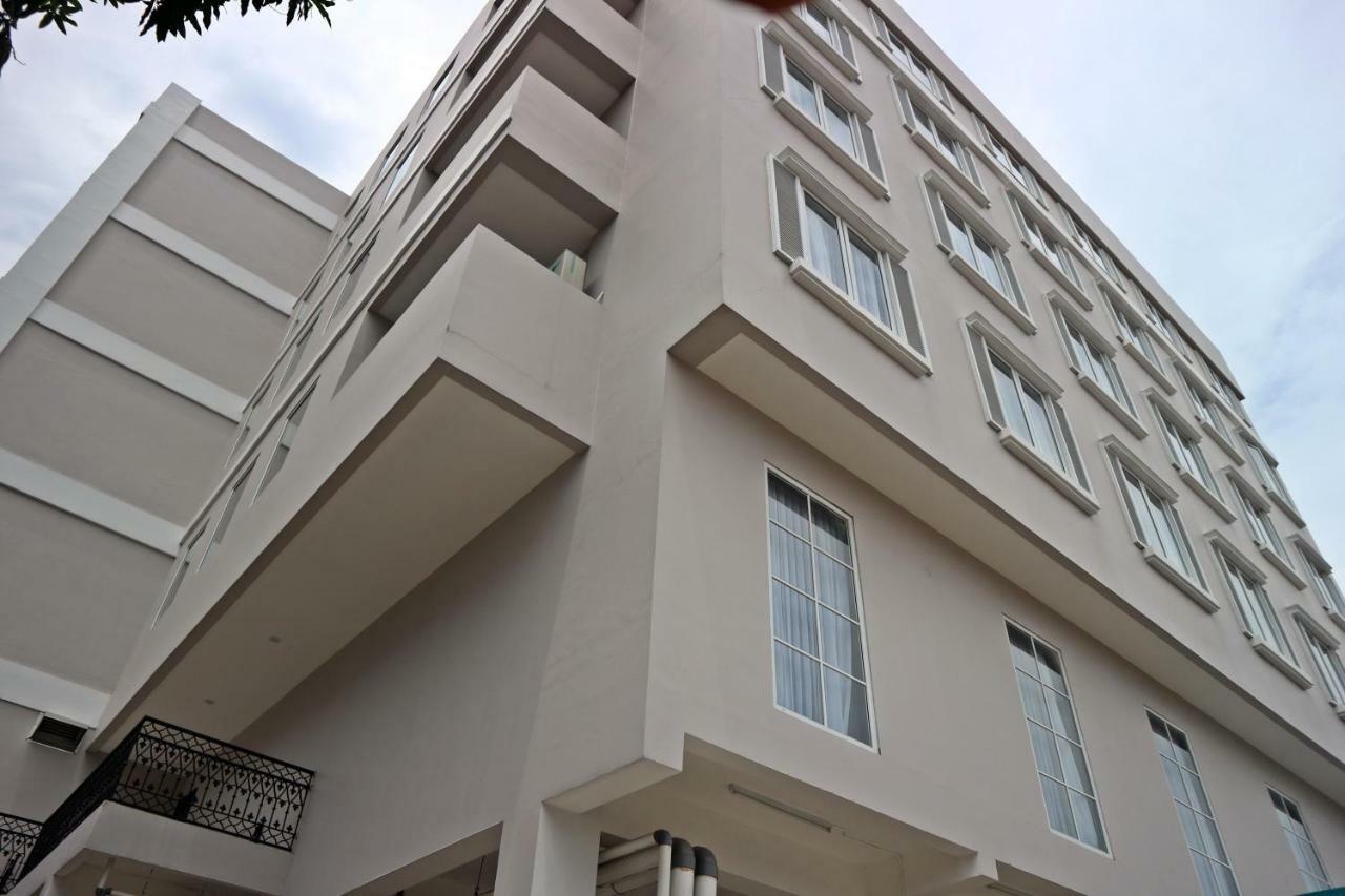 Hotel Shalva Jakarta Luaran gambar